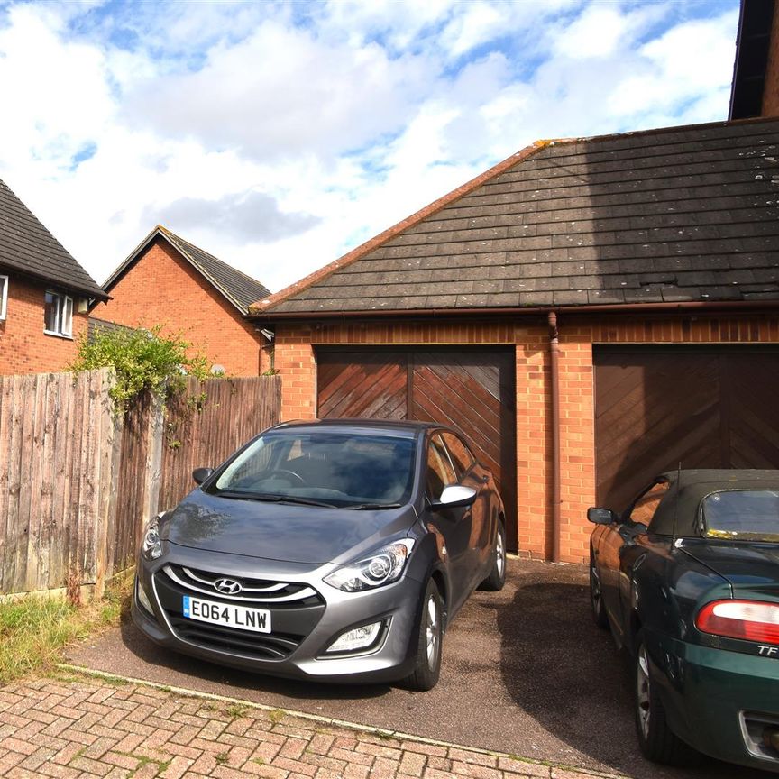 Gaddesden Crescent, Wavendon Gate, Milton Keynes, MK7 - Photo 1