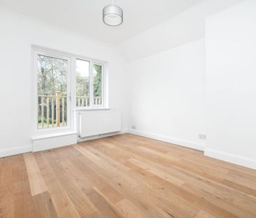 3 bedroom flat to rent - Photo 4