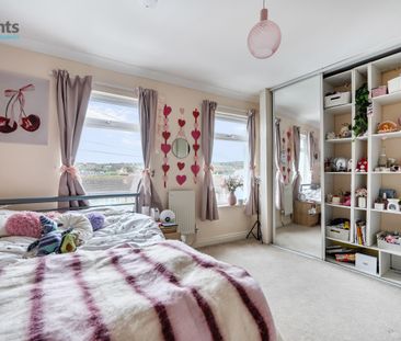 4 bedroom terraced house to rent - Photo 2