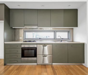 Inner City Warehouse Living - Photo 6