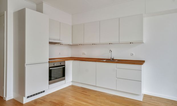 Stor 3-værelses lejebolig i 2 plan - centralt placeret i Vanløse - Foto 1