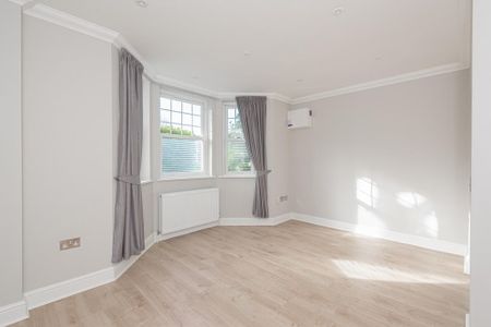 2 bedroom maisonette to rent - Photo 2