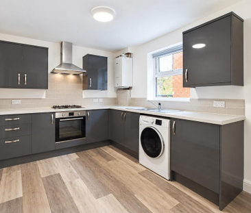 2 bedroom townhouse to rent - Photo 4