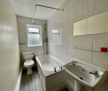 Cambridge Road, Lostock, Bolton - Photo 6