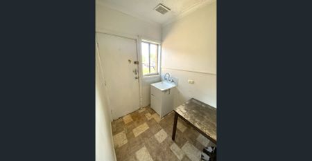 Two Bedroom Flat - Photo 2