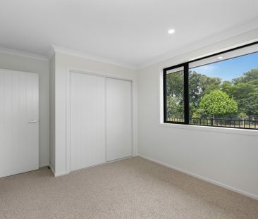 Elegant Home for Rent in Lockerbie Estate - Photo 5