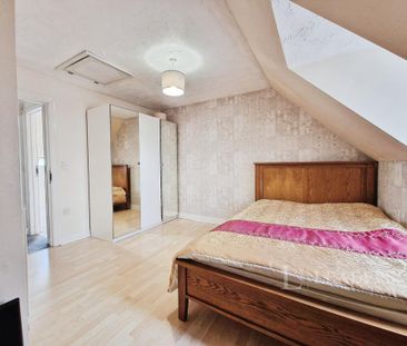 4 bedroom terraced house to rent - Photo 2