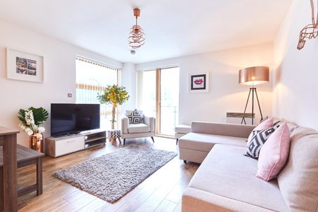 2 Bed Flat, Hornbeam Way, M4 - Photo 3