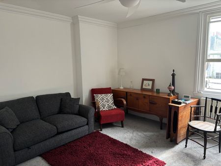 1 Bed Flat, Brunswick Square, BN3 - Photo 2