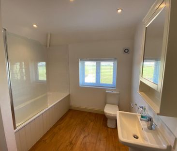 4 bedroom detached house to rent - Photo 6