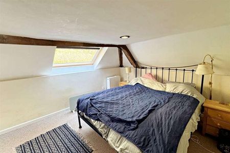 Milton Abbas, DT11 - Photo 3