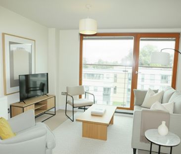 2 bed apartment to rent in Abbey End, Kenilworth, CV8 - Photo 1