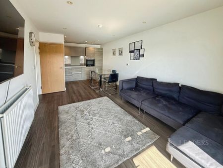 2 bedroom flat to rent - Photo 2