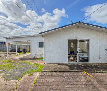 Lovely Renovated Family Home Otara - Photo 4