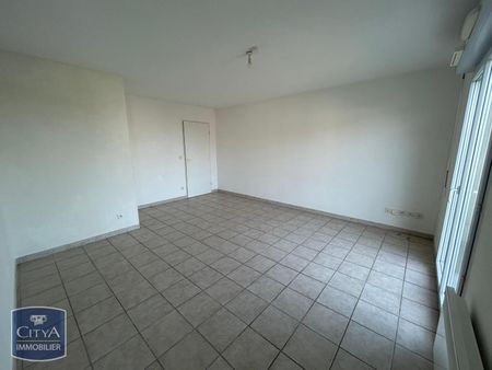 Location Appartement 2 pièces 45m² ST GILLES 30800 - Photo 2
