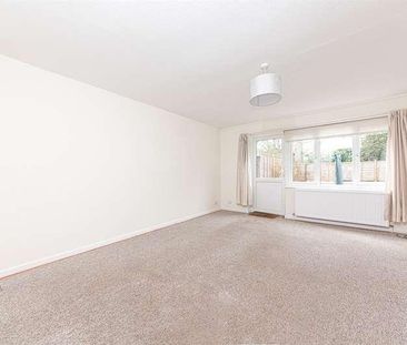 Greenham Wood, Bracknell, RG12 - Photo 1