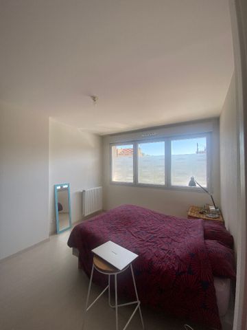 Location Appartement 3 pièces 71m² - Photo 3