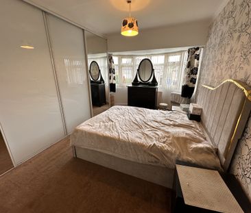 Carr Manor Road, Leeds - Photo 5