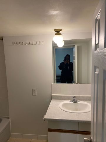 For Lease - 80 Keyworth Trail, Toronto, Ontario - Photo 4