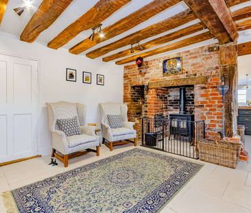 An exceptional character family house set in idyllic countryside se... - Photo 4