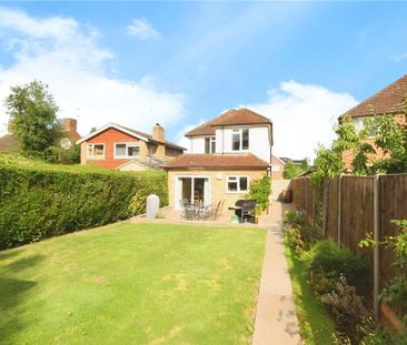 4 bedroom detached house to rent - Photo 3