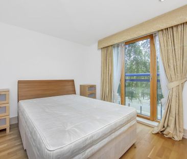 1 bedroom in a flat share to rent - Photo 1