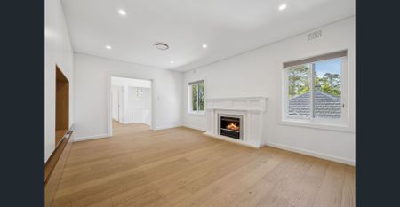 Immaculately Presented Family Home in Prime Location! - Photo 3