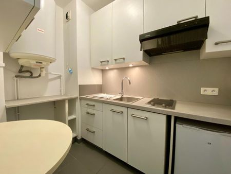 Location Appartement 2 pièces 42m² AVIGNON 84000 - Photo 3