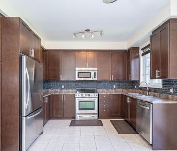 For Lease - 4 Trailside Drive, Bradford West Gwillimbury, Ontario - Photo 6