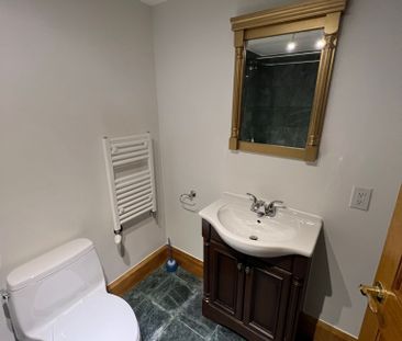 For Lease - 179 St Clair Avenue Unit# Rear, Toronto, Ontario - Photo 1