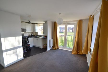 1 bedroom ground floor flat to rent - Photo 2