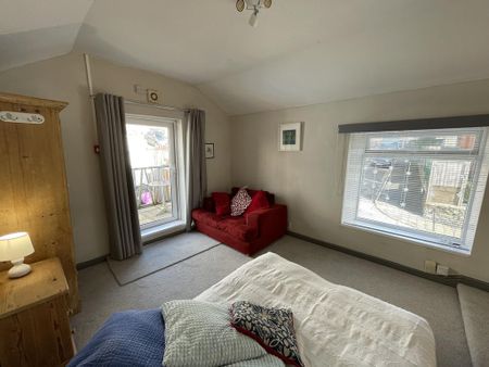 Studio to rent - Photo 2