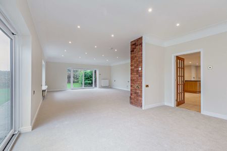 4 Bedroom , Chester - Photo 5