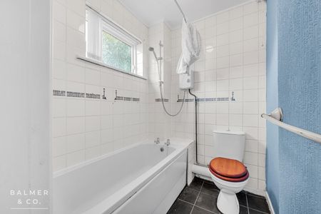 Heron Drive, Audenshaw, M34 - Photo 4