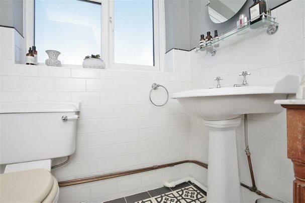 2 bedroom terraced house to rent - Photo 1