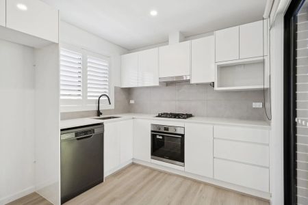 Fresh, Modern & Conveniently Located Granny Flat - Photo 5