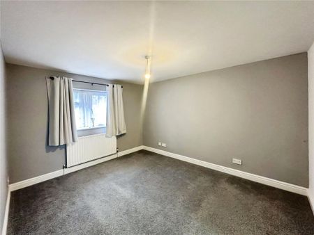 5 bedroom semi-detached house to rent - Photo 3