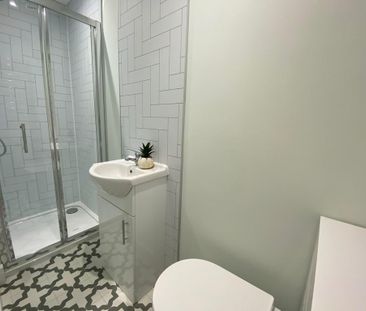 1 bedroom in a house share to rent - Photo 4