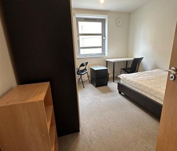 2 bedroom private hall to rent - Photo 4