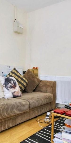 Studio to rent - Photo 1