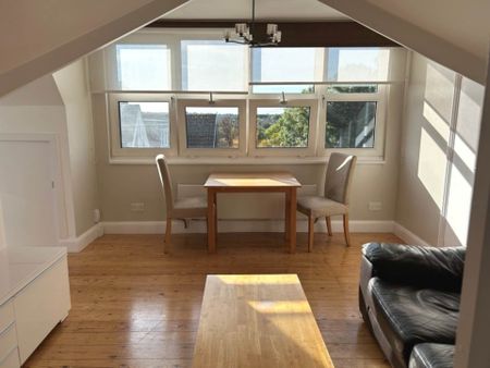 2 bed flat to rent - Photo 3