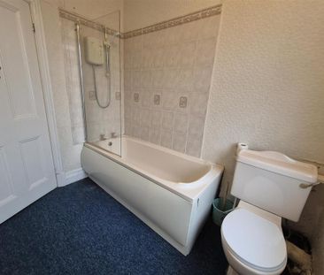 2 bedroom flat to rent - Photo 6