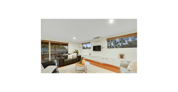 Frankston High School Zone - 4 bedroom home - Hospital and Uni location too! - Photo 1