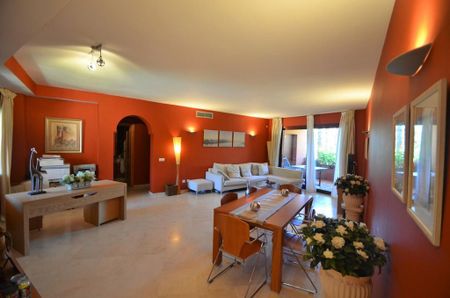 2 bedroom luxury Apartment for rent in Marbella, Spain - Photo 2