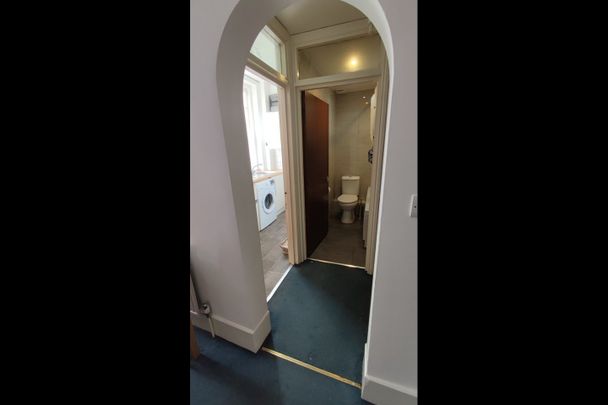 Studio Flat, Muswell Road, N10 - Photo 1