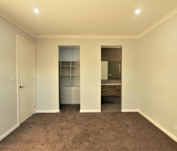 Near New 4 Bedroom Home For Lease! - Photo 6