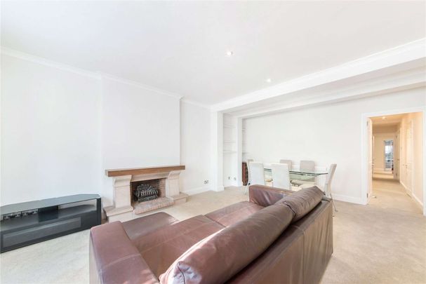 Two bedroom apartment enjoying a private garden and benefitting form close proximity to the shops, bars and restaurants of the Fulham Road. - Photo 1