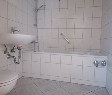 Familienfreundliche 3-Raum-Wohnung mit Wanne - Photo 3