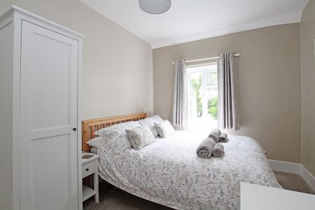 2 bedroom semi-detached house to rent - Photo 5