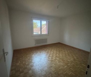 Joli appartement de 3 pièces dans la commune d'Orbe rafraîchi - Photo 1